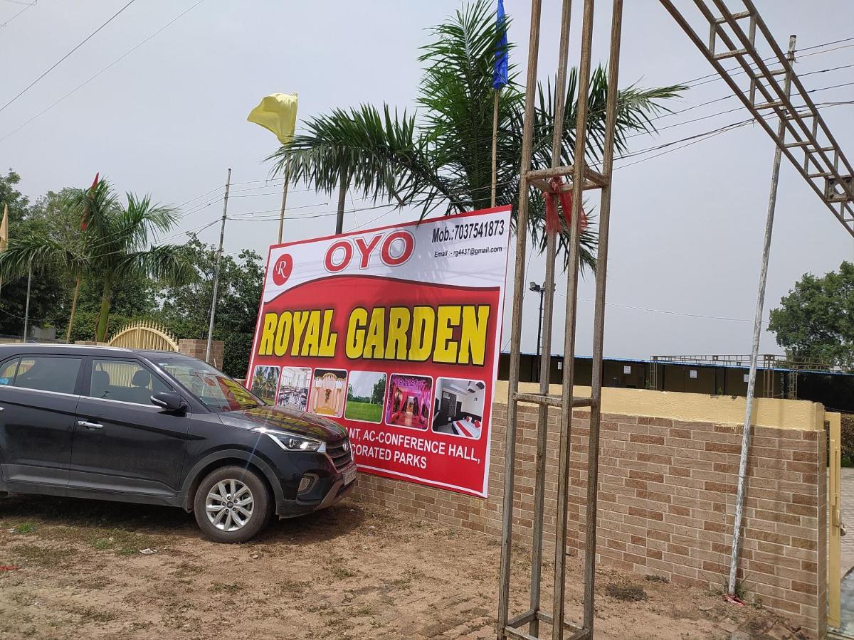 Oyo 82476 Royal Garden Ghaziabad Exterior photo